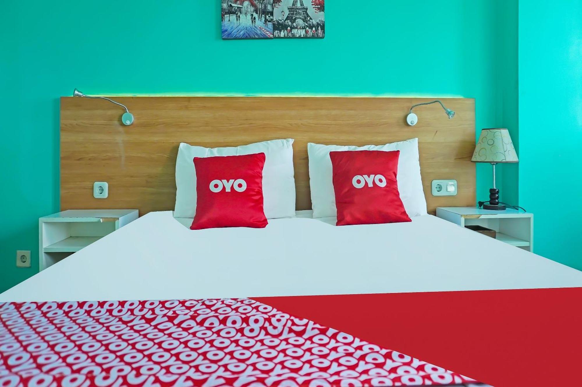 Oyo 90391 Gkitroom Karawang Exterior photo