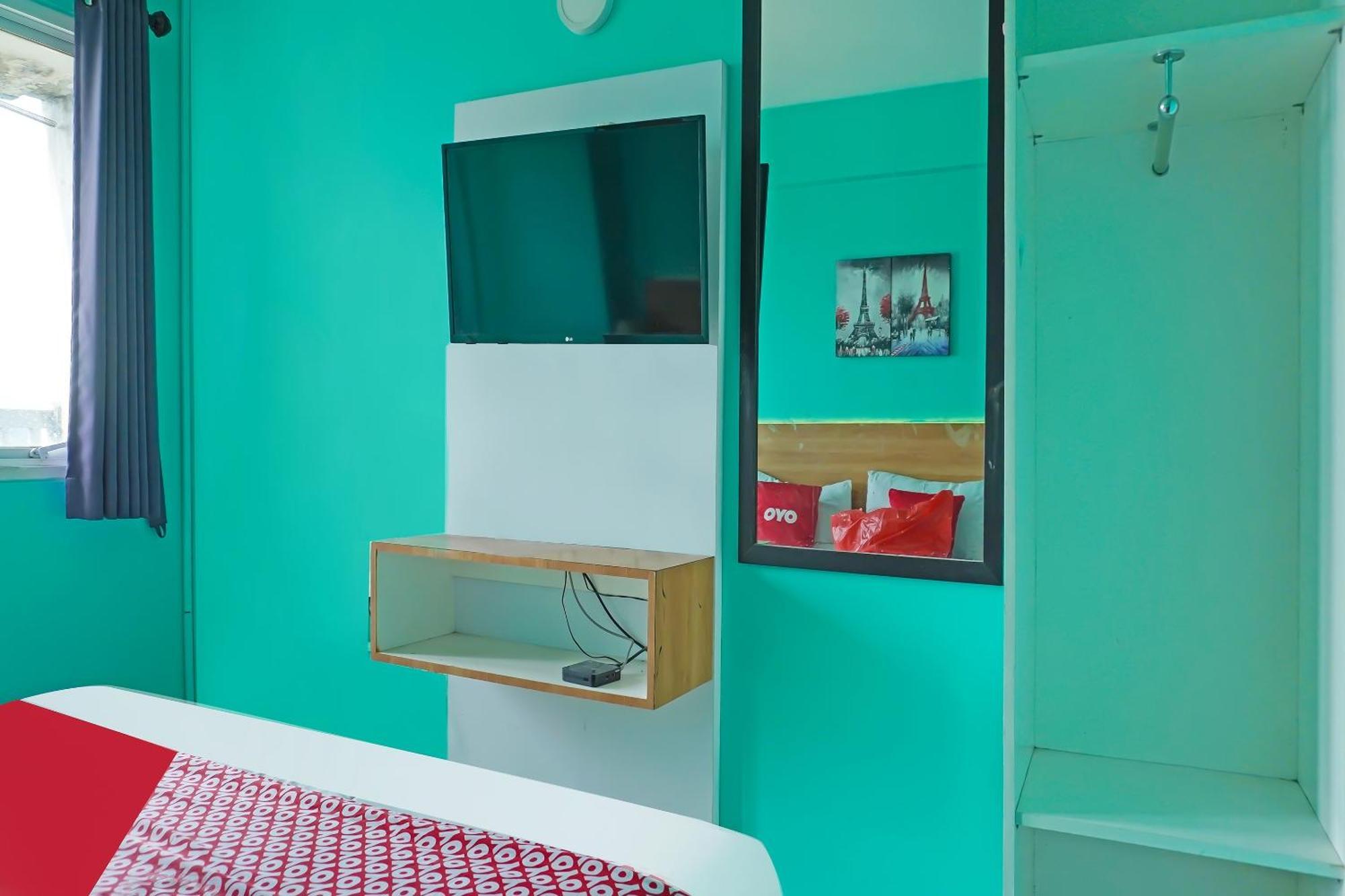 Oyo 90391 Gkitroom Karawang Exterior photo